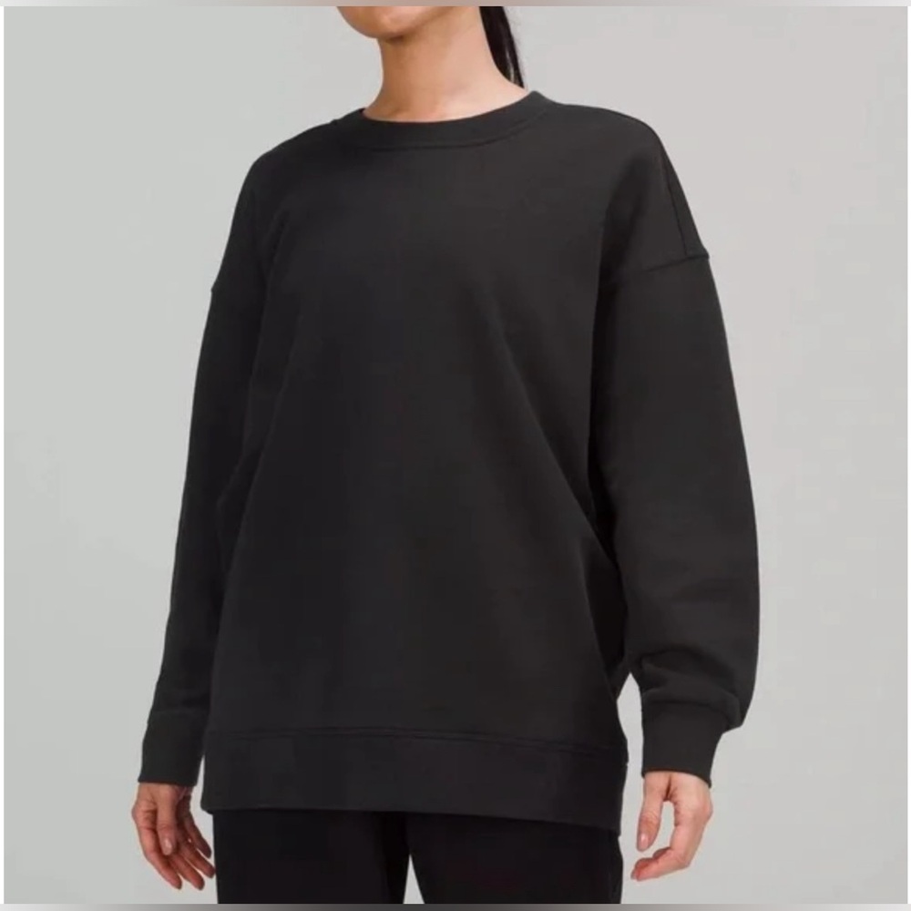 lululemon Perfectly Oversized Crew in Black